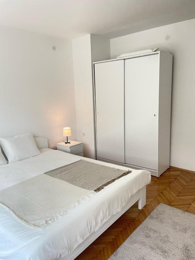 The Blue Velvet Apartment Beograd Bagian luar foto