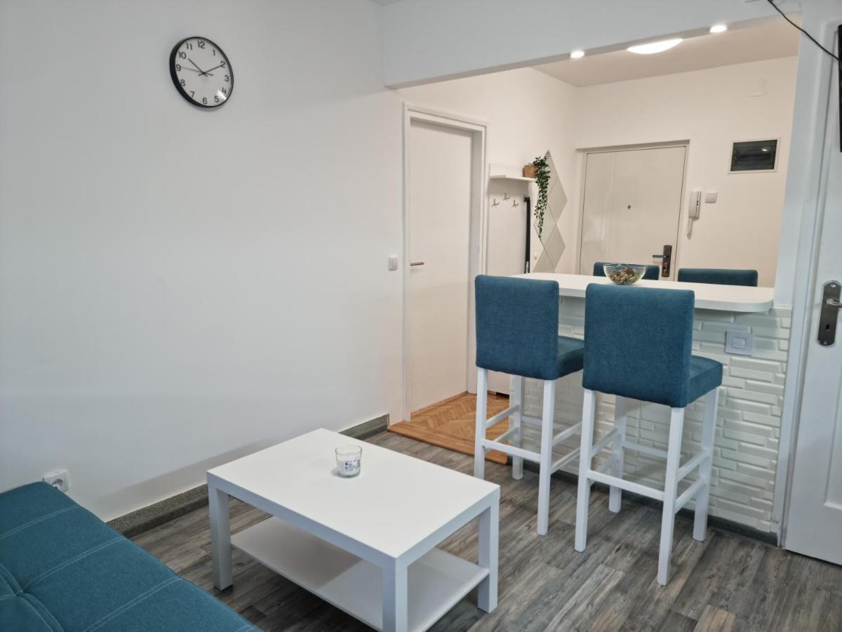 The Blue Velvet Apartment Beograd Bagian luar foto